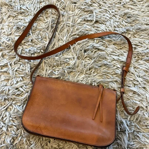 $98 Madewell The Simple Crossbody Bag Tan Leather Crossbody Bag - Picture 3 of 8